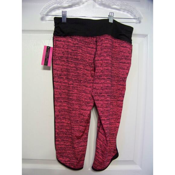 Material Girl Active Flashmode Pattern Capri Legging - Pink Black - size Medium - Picture 2 of 2